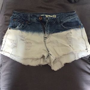 size 4 dollhouse ombré shorts